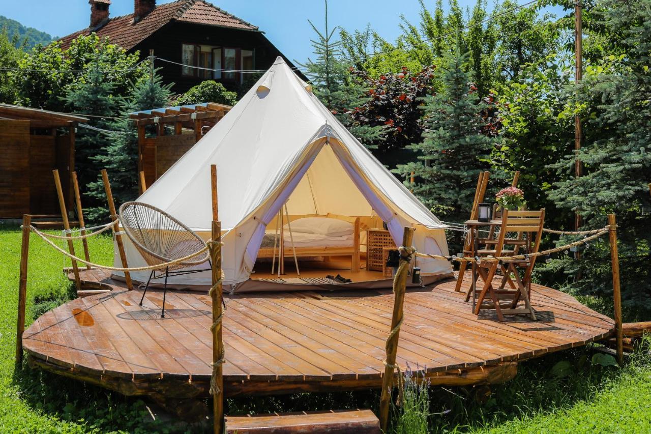 Valea Doftanei Glamping Hotel Tesila Exterior photo
